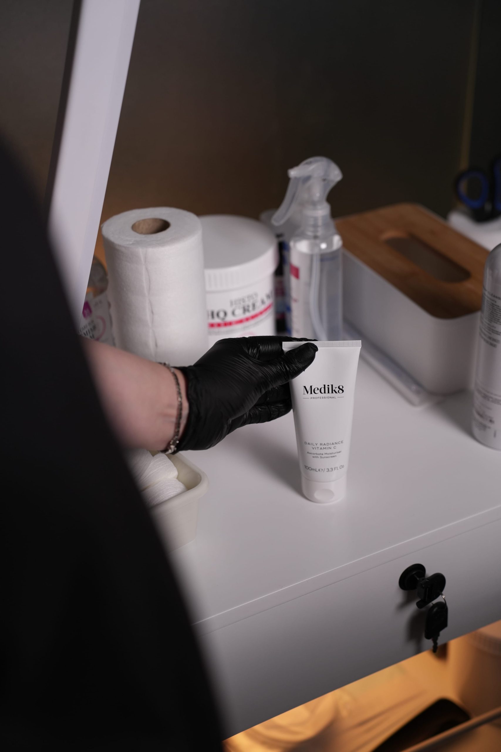 Medik8 Pore Refining Facial