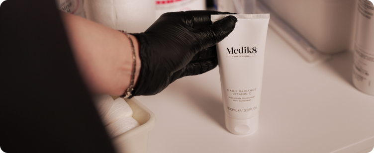 Medik8 Pore Refining Facial